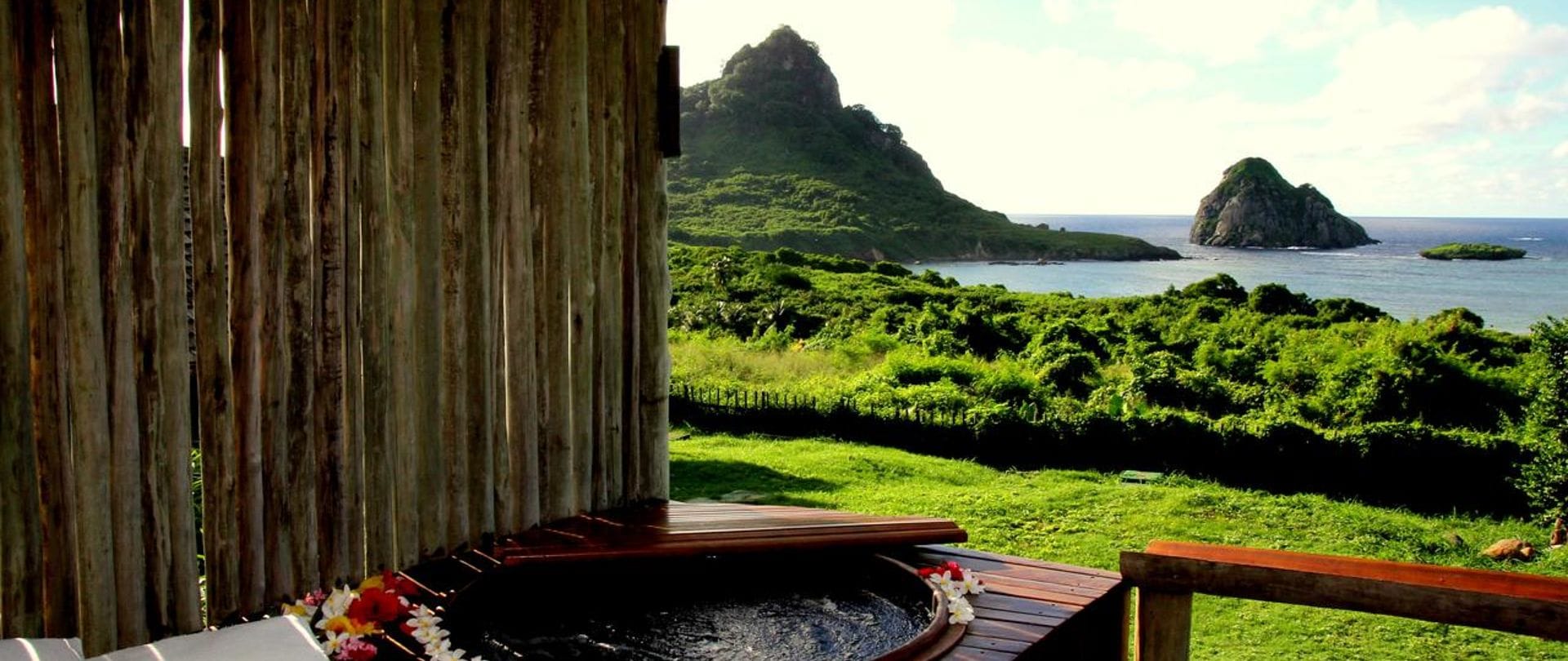 Brazilië Posada Maravilha jacuzzi uitzicht op de bergen