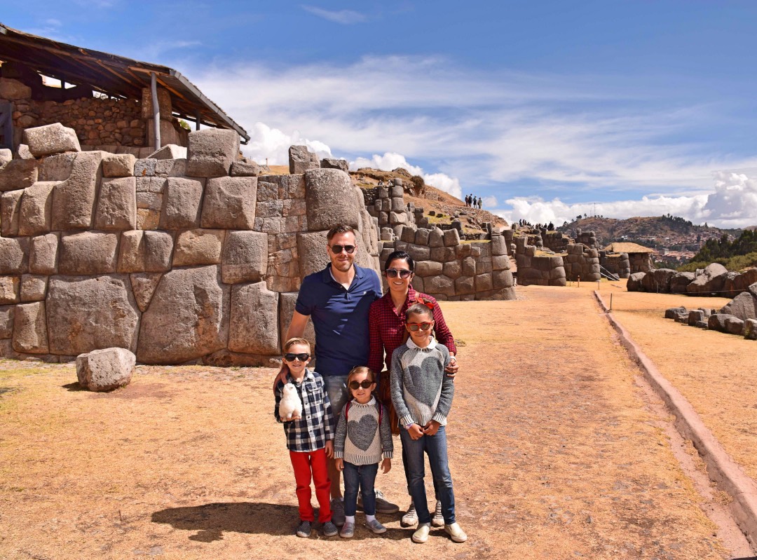 Peru met kinderen Cusco Ruines Sacsayhuaman