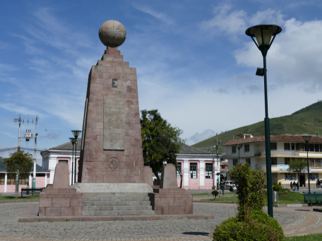 Ecuador Monument Mitad Del Mundo