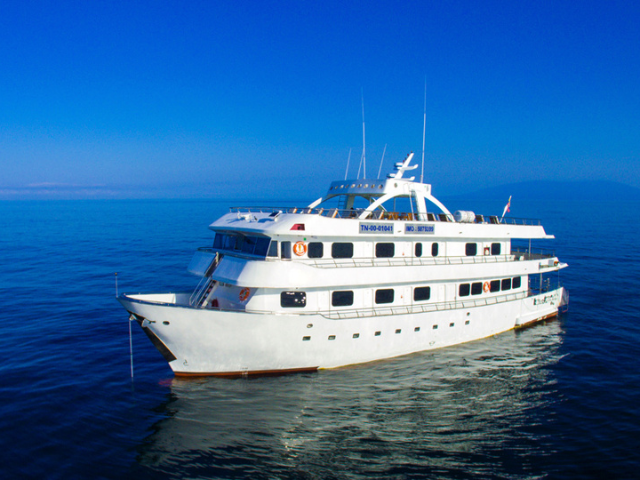 Galapagos cruise Solaris