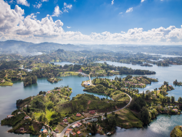 rondreis Colombia en Galapagos Guatape