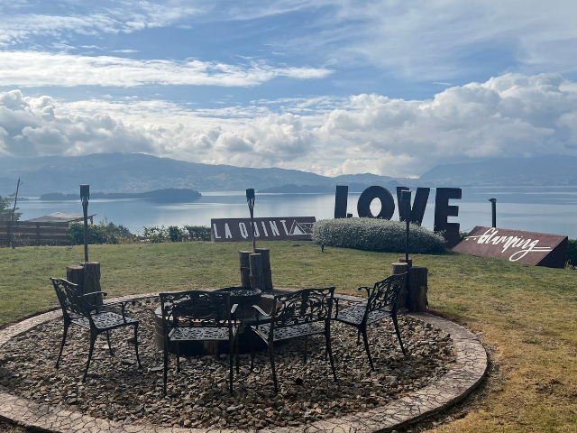 Colombia Boyaca Lago Tota La Quinta Glamping Lounge