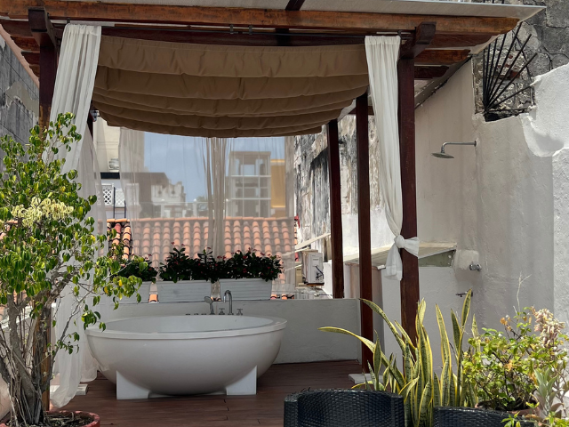 Colombia Cartagena Hotel Alfiz Jacuzzi