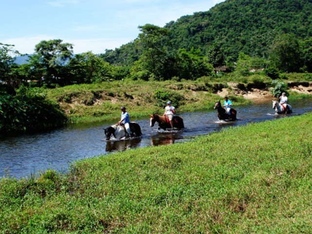 Brazilië Paraty paardrijden