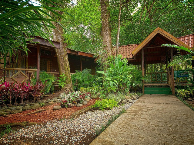 Costa Rica Pachira Lodge entree