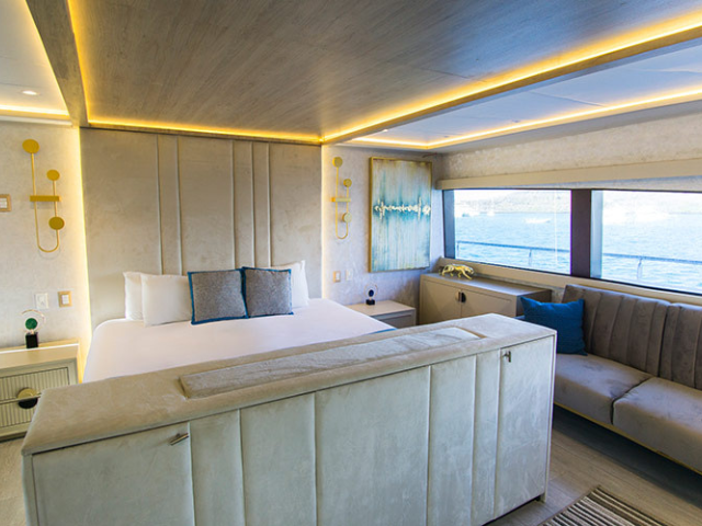 Galapagos cruise Grand Majestic Suite