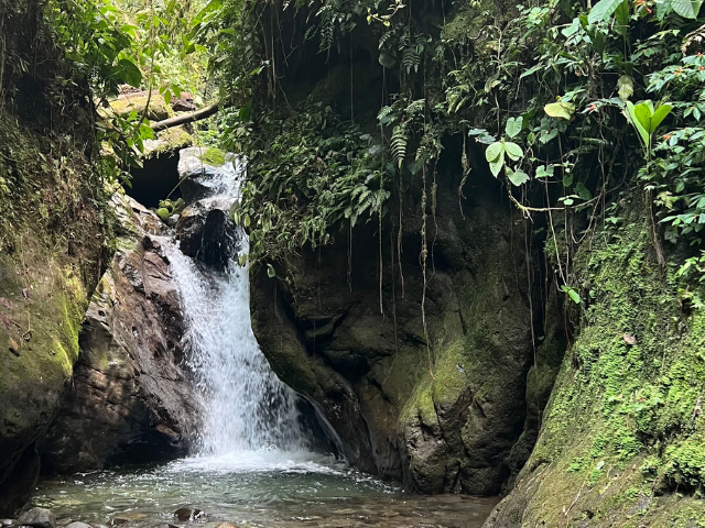Ecuador Mindo hike watervallen