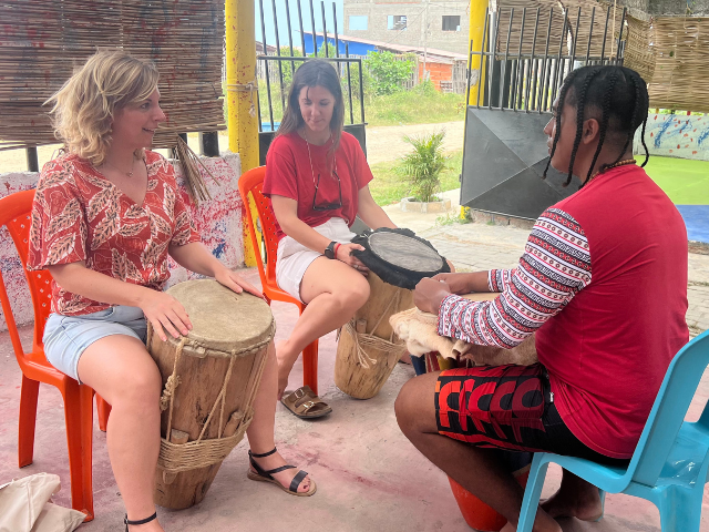 Colombia la Boquilla muziekworkshop drums