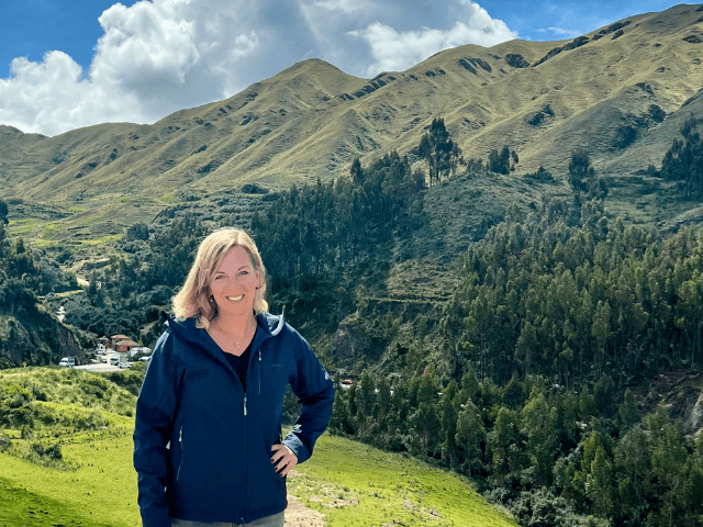 Peru Cusco Nicole bij uitzicht