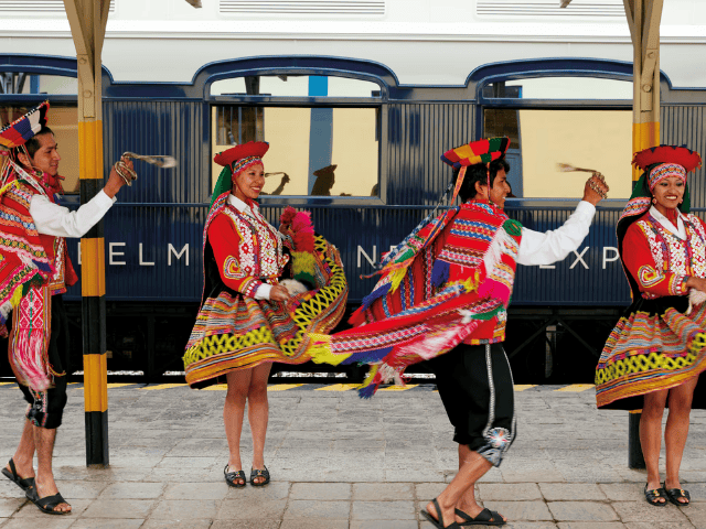 Peru Cusco treinreis Belmond Andean Explorer dansers