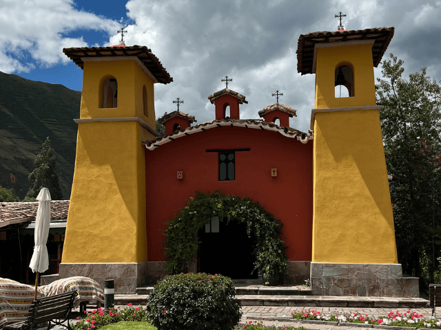Peru Sacred Valley Urubamba Sonesta Posadas del Inca Kerk