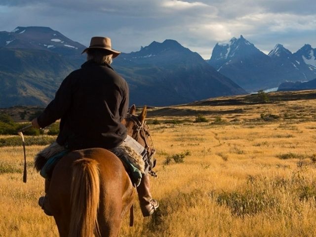 Estancias in Argentinië Nibepo Aike paardrijden