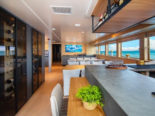 Galapagos cruise Tribute restaurant