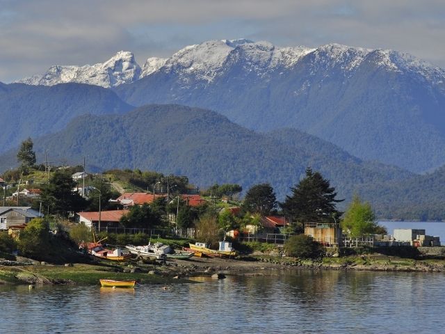 Skorpios Cruises Chonos Route Dorpje
