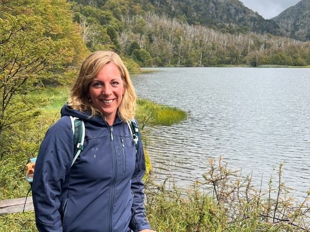 merengebied Chili Nicole hiking in de bossen