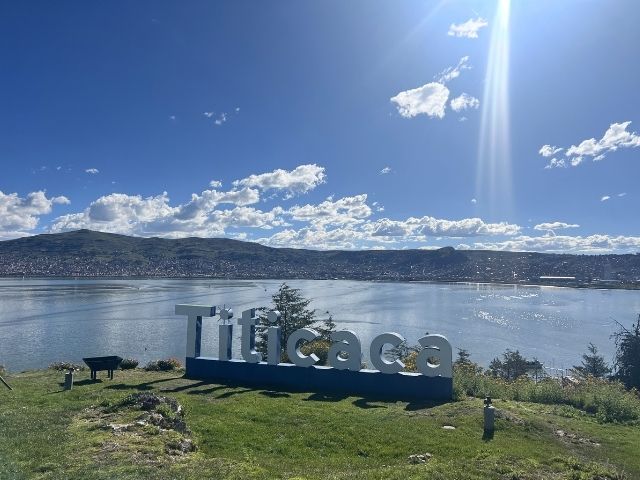 Lake Titicaca Peru uitzicht op Puno